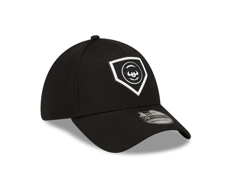 Men's Chicago Cubs New Era Black 2021 Clubhouse 39THIRTY Flex Hat