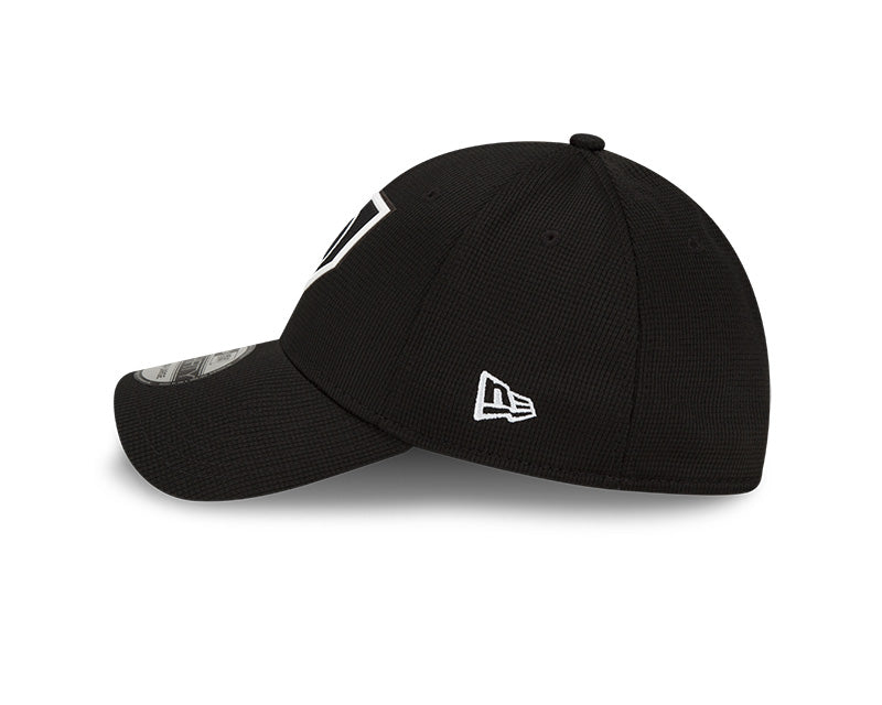 Men's Chicago Cubs New Era Black 2021 Clubhouse 39THIRTY Flex Hat