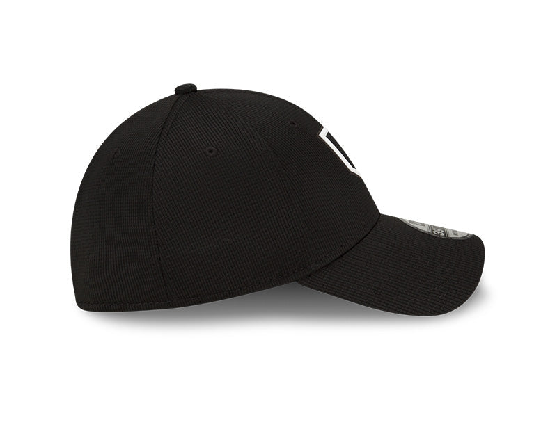 Men's Chicago Cubs New Era Black 2021 Clubhouse 39THIRTY Flex Hat