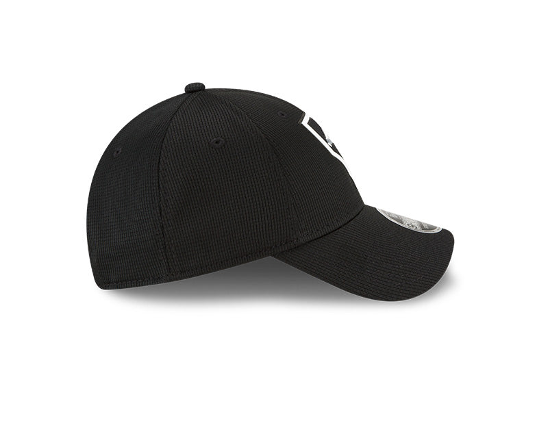 Men's Chicago White Sox New Era Black 2022 Clubhouse 9FORTY Adjustable Snapback Hat