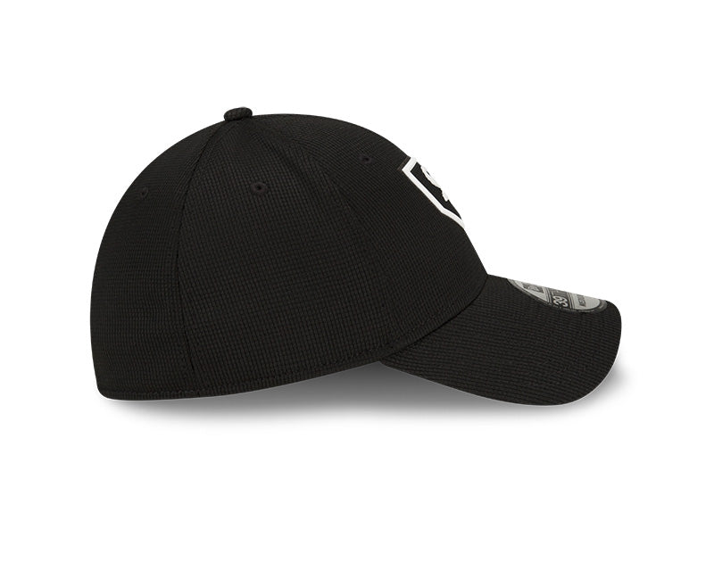 Men's Chicago White Sox New Era Black 2022 Clubhouse Alternate Black 39THIRTY Flex Hat