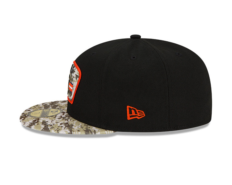 Men's Chicago Bears B Logo New Era Black/Camo 2021 NFL Sideline Salute To Service 59FIFTY Fitted Hat