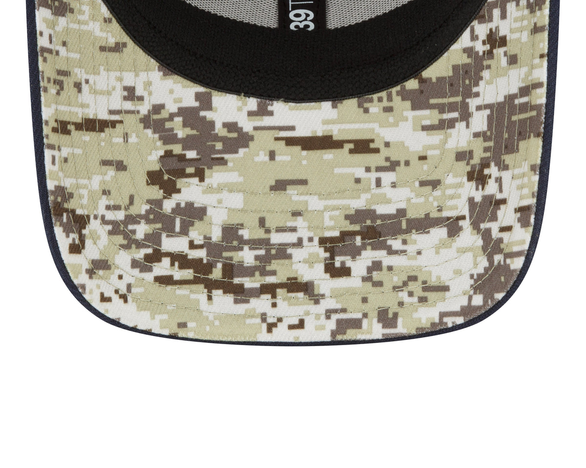 Men's Chicago Bears New Era Black 2022 Salute to Service Historic Logo 39THIRTY Flex Hat