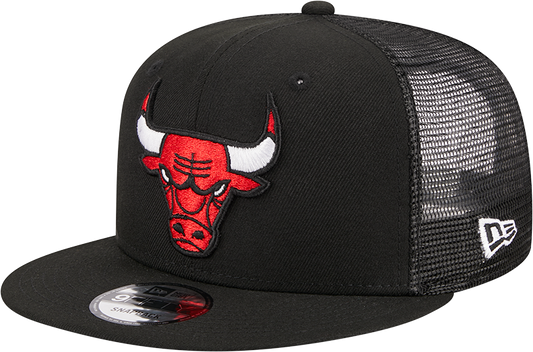 Chicago Bulls New Era Black 9FIFTY Trucker Snapback Hat