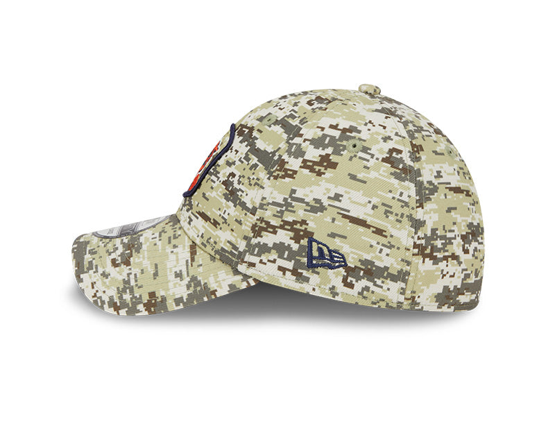 Men's Chicago Bears New Era Camo 2023 Salute to Service Primary Logo 39THIRTY Flex Hat