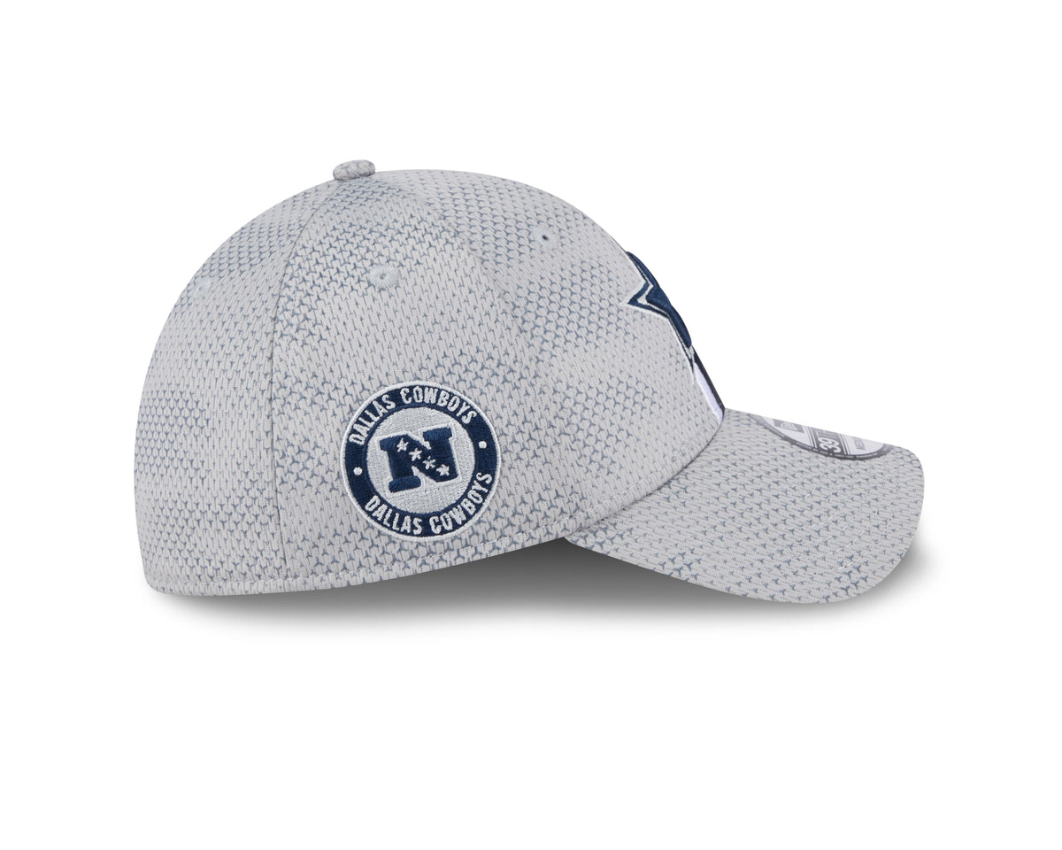Men's Dallas Cowboys New Era 2024 Sideline Gray 39THIRTY Flex Hat