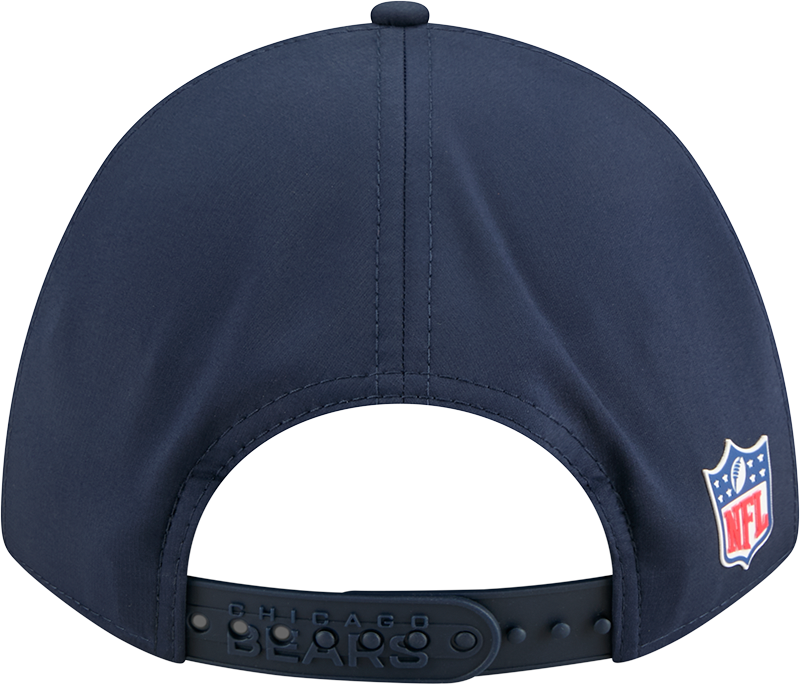 Men's Chicago Bears New Era Navy 2025 NFL Sideline Heat Alternate Logo 9FORTY M-Crown Adjustable Hat