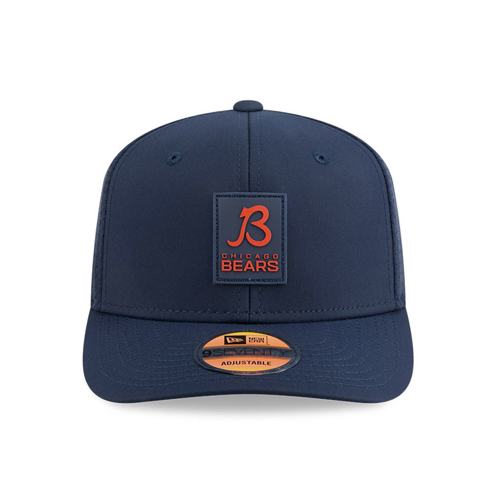 Men's Chicago Bears New Era Navy 2025 NFL B Sideline Heat 9SEVENTY Adjustable Hat