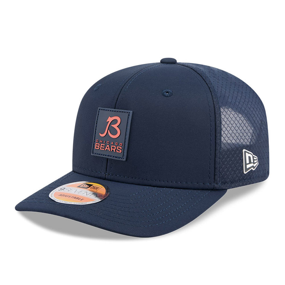 Men's Chicago Bears New Era Navy 2025 NFL B Sideline Heat 9SEVENTY Adjustable Hat