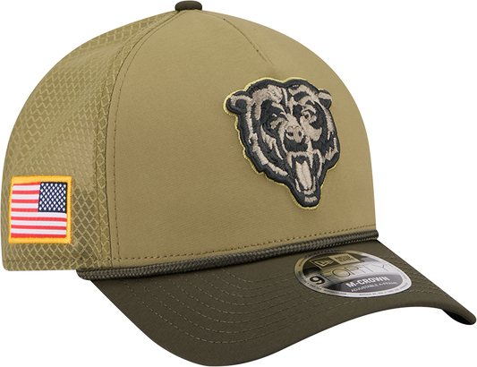 Men's Chicago Bears New Era Green 2025 NFL Salute To Service Sideline 9FORTY M-Crown Adjustable Hat