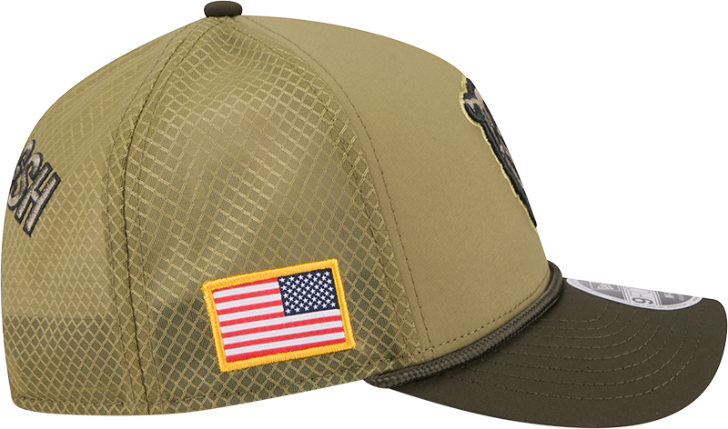 Men's Chicago Bears New Era Green 2025 NFL Salute To Service Sideline 9FORTY M-Crown Adjustable Hat