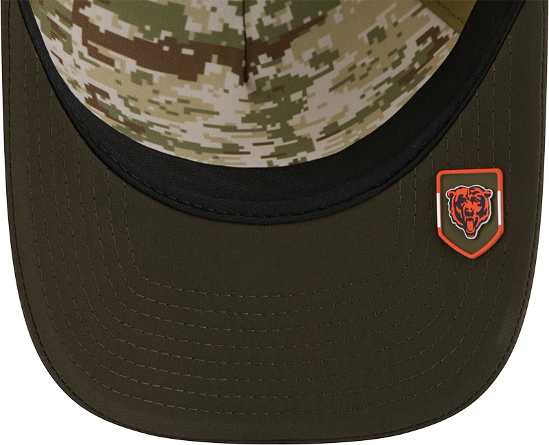 Men's Chicago Bears New Era Green 2025 NFL Salute To Service Sideline 9FORTY M-Crown Adjustable Hat