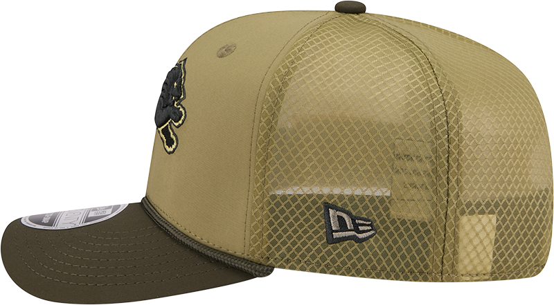 Men's Detroit Lions New Era Green 2025 Salute To Service Sideline 9SEVENTY Trucker Adjustable Hat