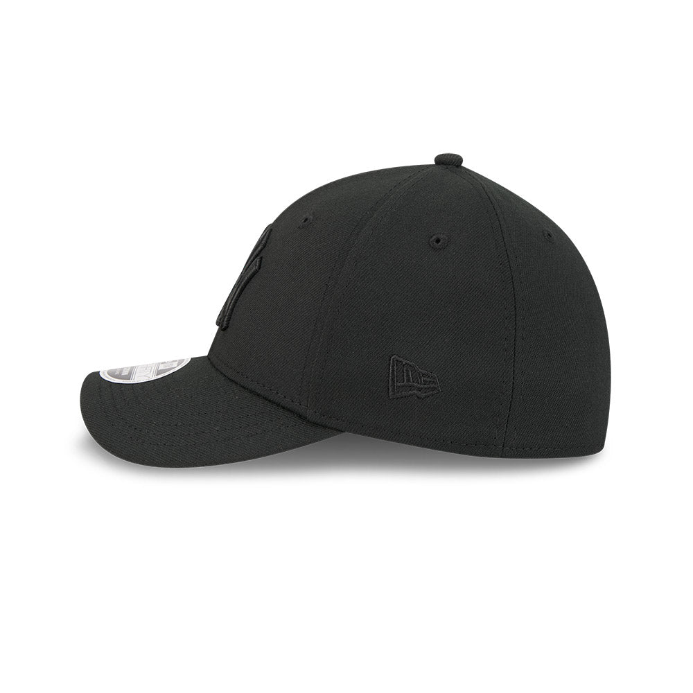 New York Yankees M-Crown 39Thirty Tonal Black Flex Fit Hat