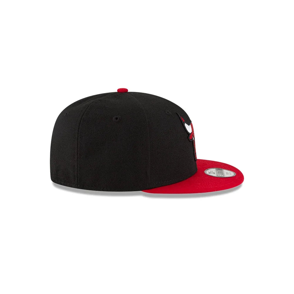 Youth Chicago Bulls 2-Tone Black/Red New Era 9FIFTY Snapback Hat