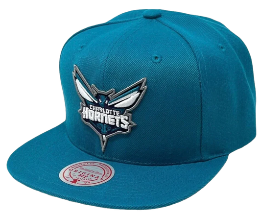 Men's Mitchell & Ness Charlotte Hornets Core Teal Adjustable Snapback Hat