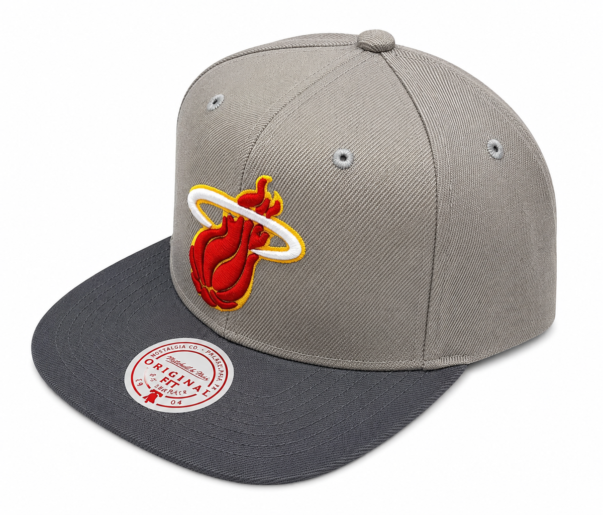 Men's Miami Heat NBA Cool Gray 3 Mitchell & Ness Snapback Hat