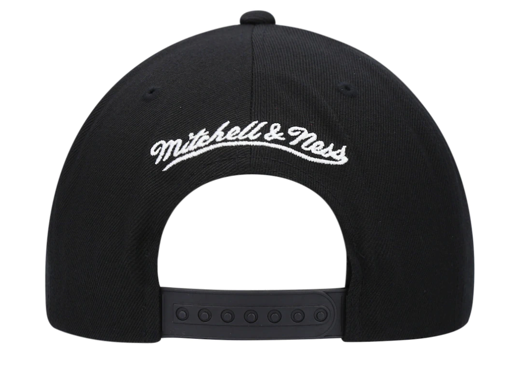 Men's Mitchell & Ness San Antonio Spurs 2-Tone 2.0 Black/Gray Adjustable Snapback Hat