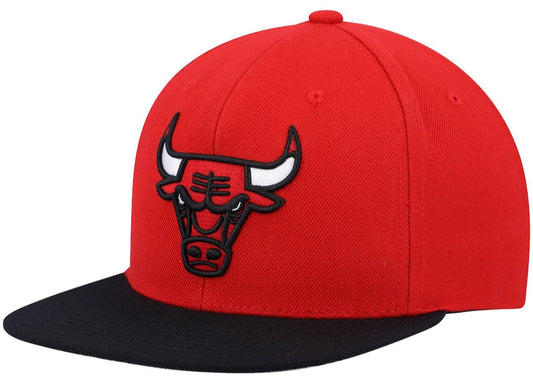 Mens Chicago Bulls Red Team 2-Tone 2.0 Snapback Hat By Mitchell And Ness