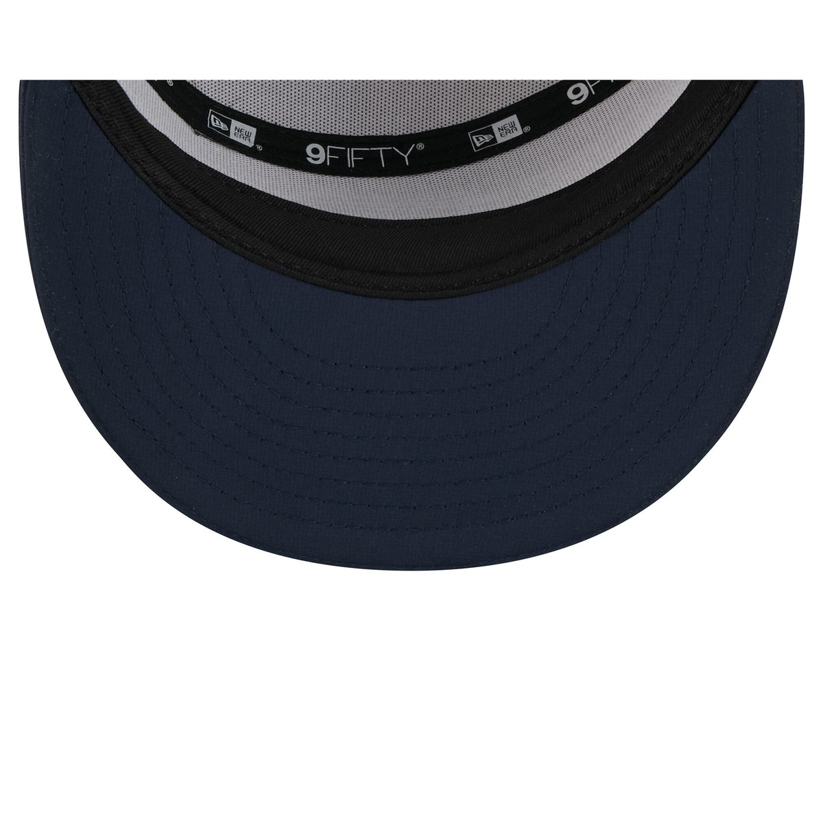 Men's Chicago Bears New Era White/Navy 2025 NFL Training Camp Split Panel 9FIFTY Snapback Hat