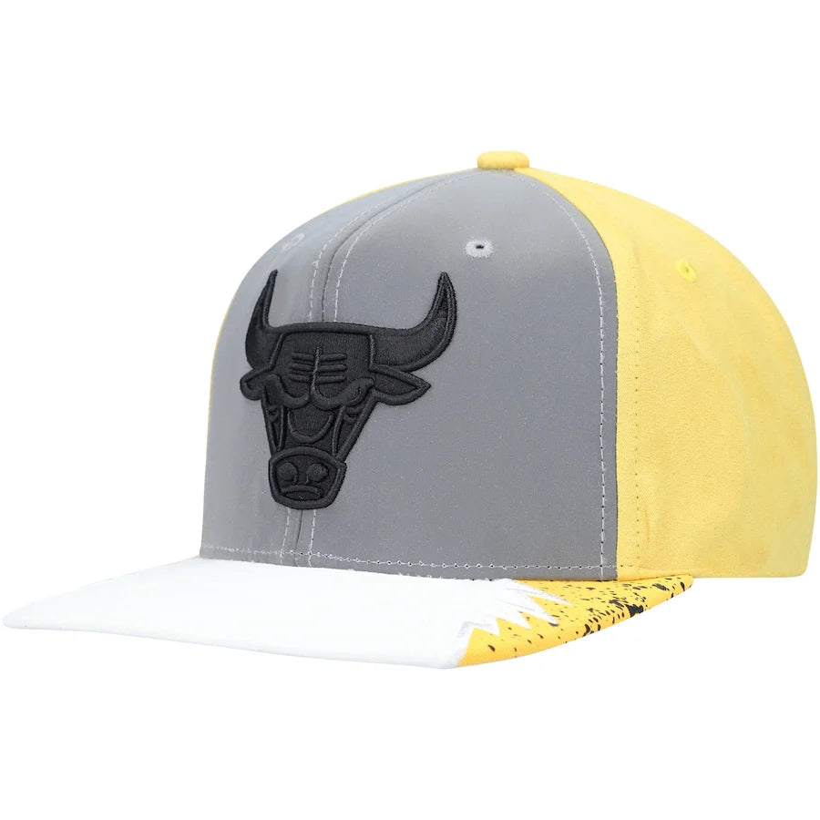 Men's Chicago Bulls Mitchell & Ness Gray/Yellow Day 5 Snapback Hat
