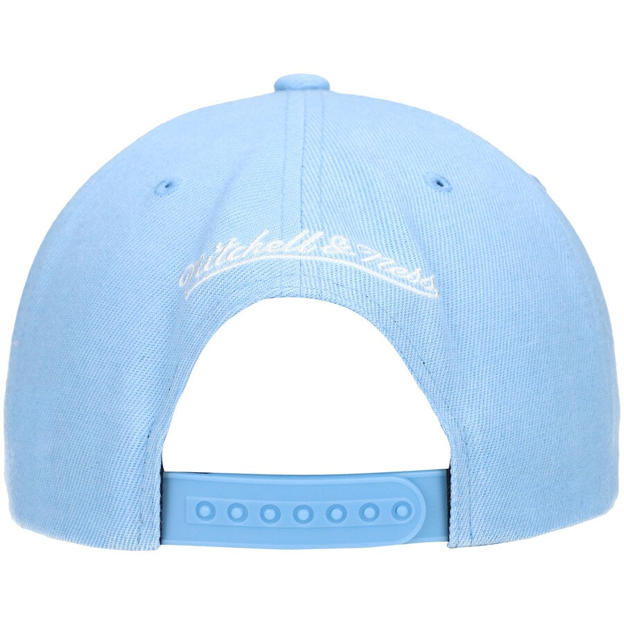 Men's Chicago Bulls Mitchell & Ness Carolina Blue Hardwood Classics Core Snapback Hat